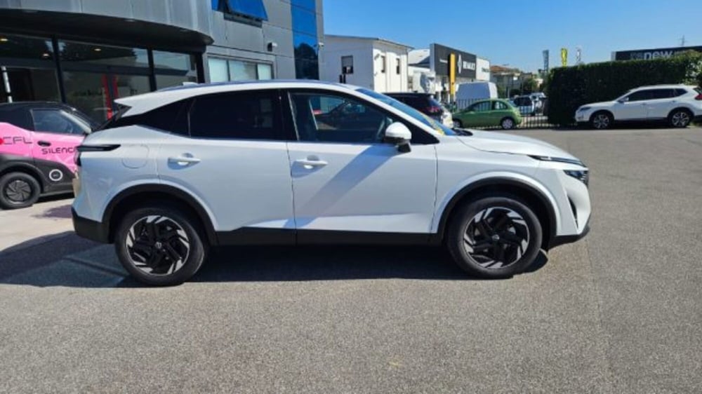 Nissan Qashqai nuova a Lucca (3)