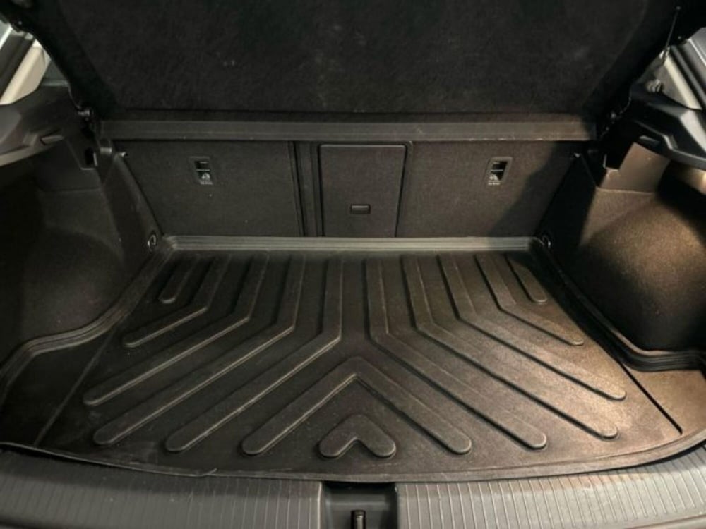 Volkswagen T-Roc usata a Avellino (8)
