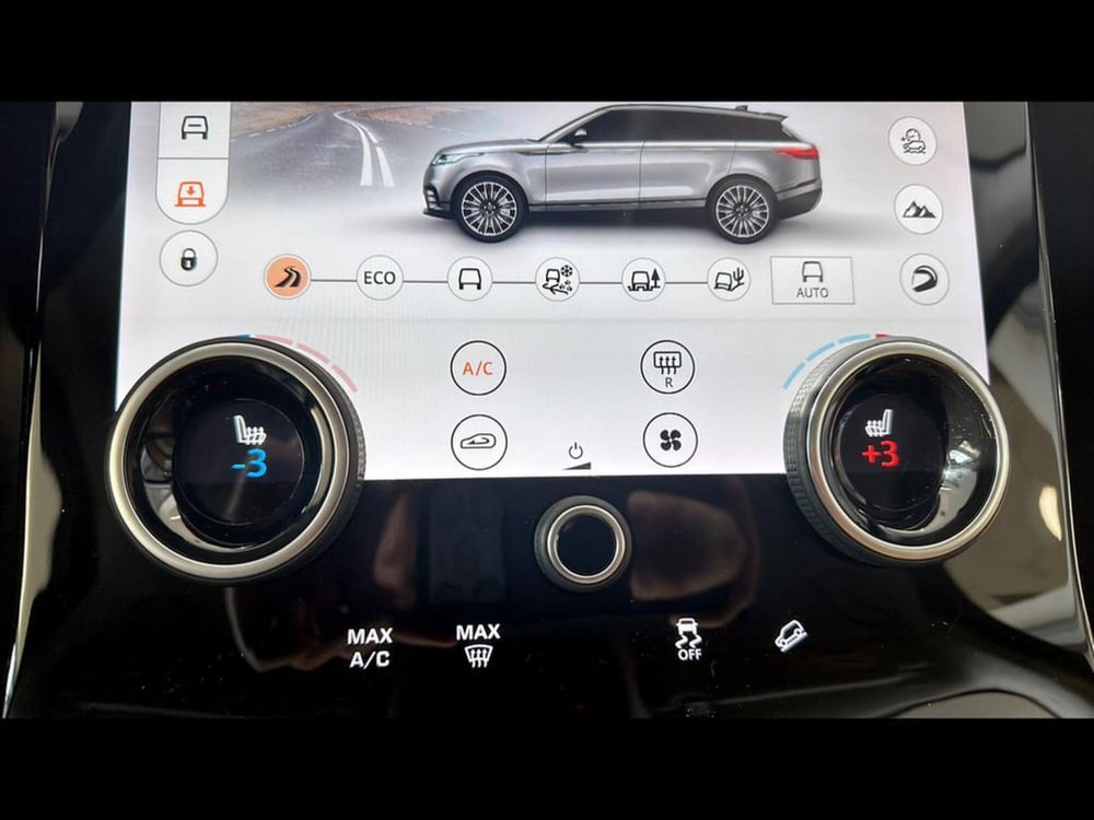Land Rover Range Rover Velar usata a Varese (12)