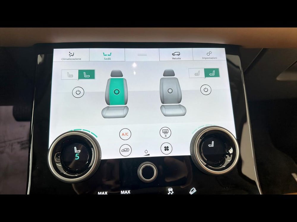 Land Rover Range Rover Velar usata a Varese (13)