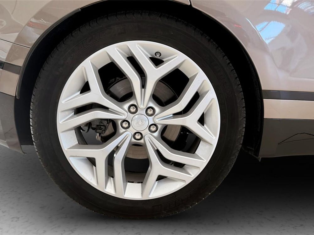 Land Rover Range Rover Velar usata a Varese (9)