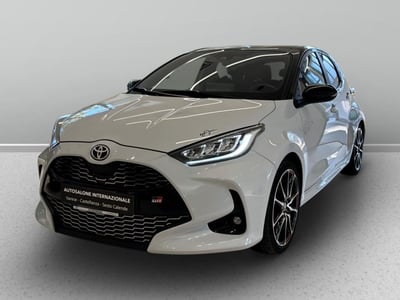 Toyota Yaris Cross 1.5h GR Sport Black Sky fwd 116cv e-cvt del 2023 usata a Varese