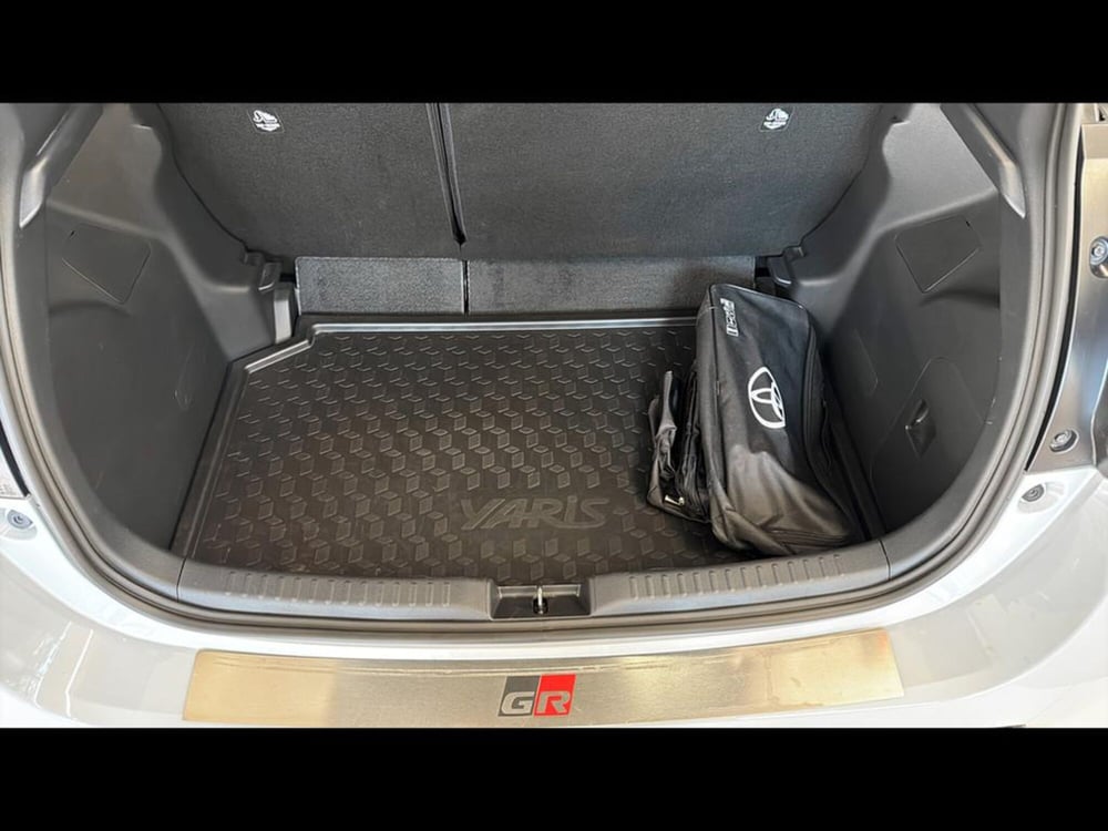 Toyota Yaris Cross usata a Varese (14)