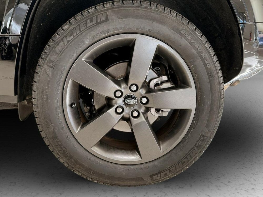 Land Rover Defender usata a Varese (9)