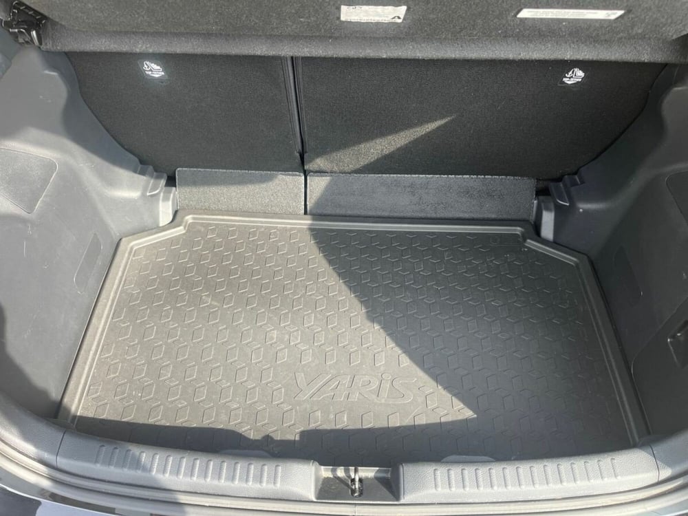 Toyota Yaris usata a Lecco (13)