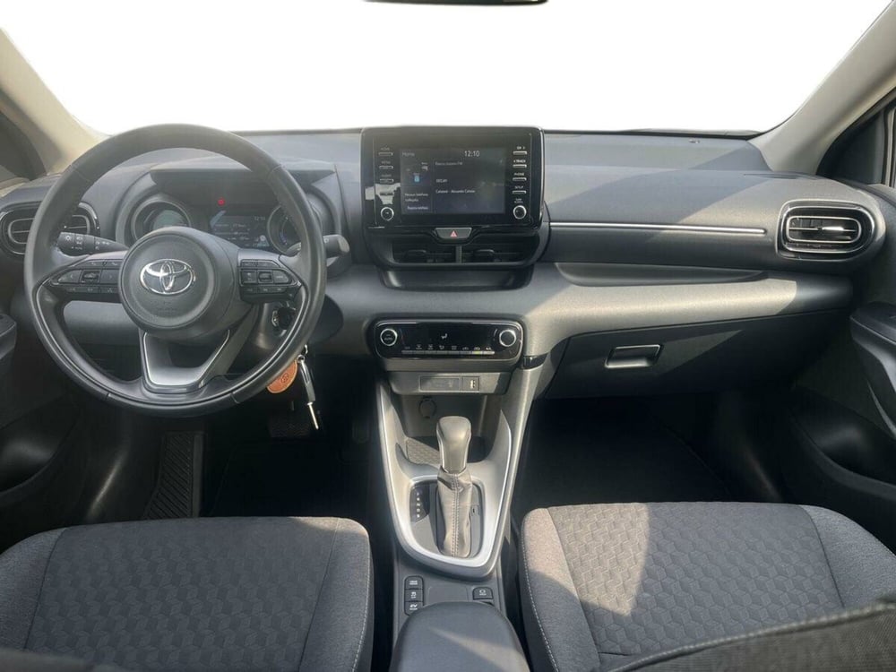 Toyota Yaris usata a Lecco (9)