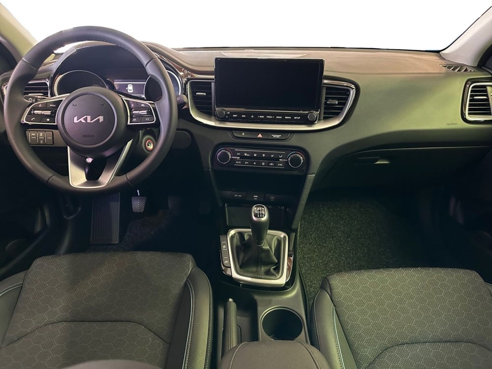 Kia XCeed nuova a Modena (8)