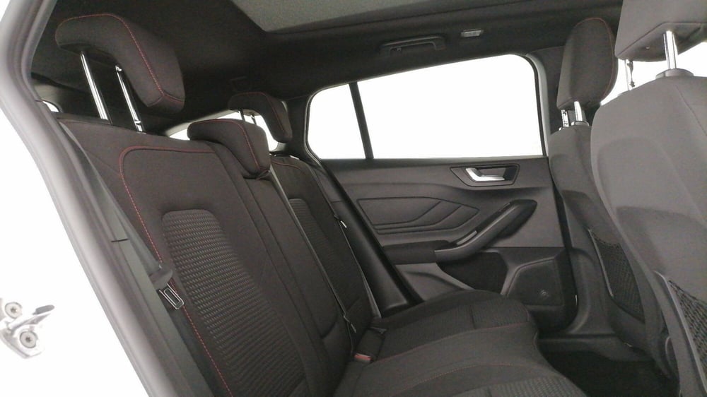 Ford Focus Station Wagon usata a Roma (8)