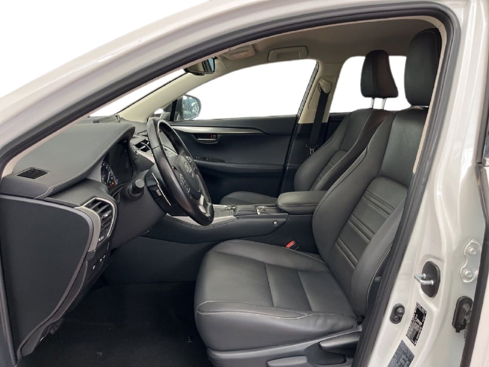 Lexus NX usata a Torino (11)