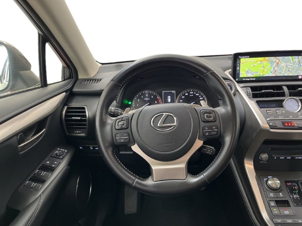 Lexus NX usata a Torino (13)