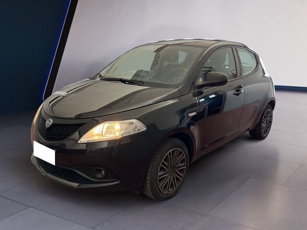 Lancia Ypsilon usata a Torino (2)