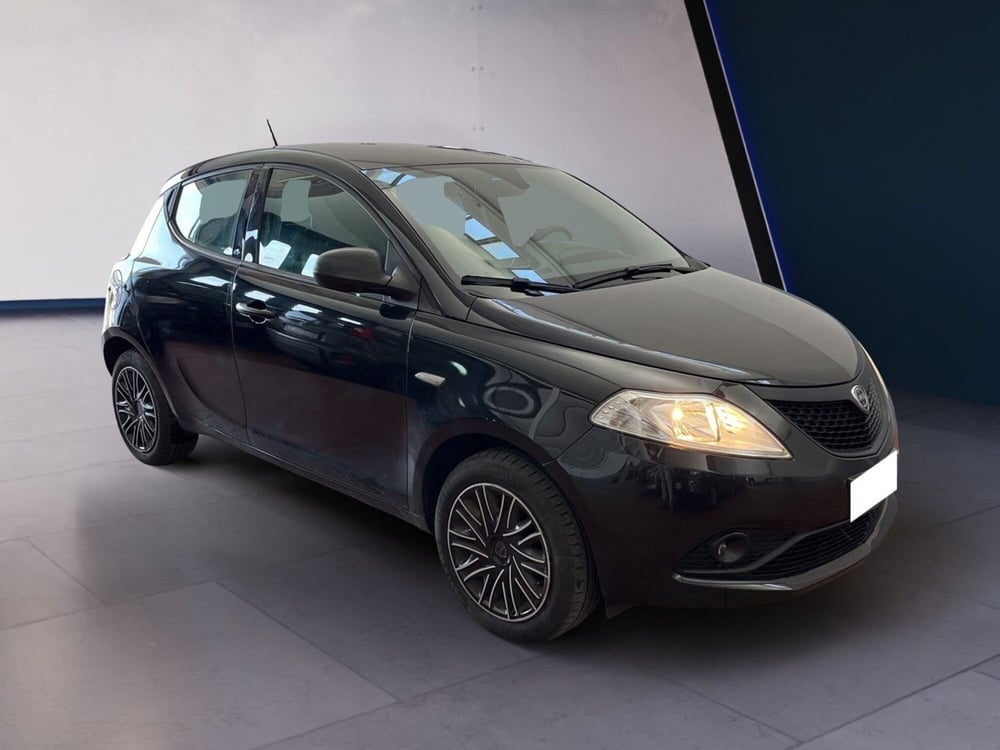 Lancia Ypsilon usata a Torino (3)