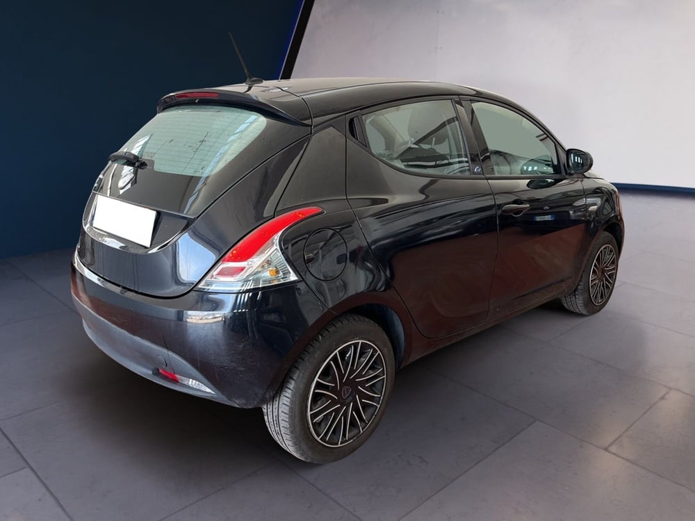 Lancia Ypsilon usata a Torino (4)