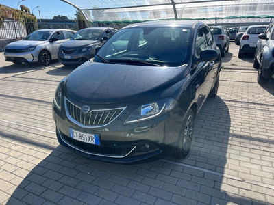 Lancia Ypsilon 1.0 FireFly 5 porte S&amp;S Hybrid Ecochic A. Ferretti del 2024 usata a Milano