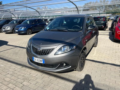 Lancia Ypsilon 1.0 FireFly 5 porte S&amp;S Hybrid Ecochic A. Ferretti del 2024 usata a Milano