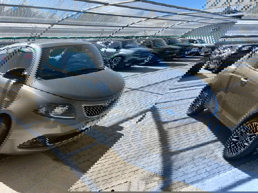 Lancia Ypsilon usata a Milano (3)