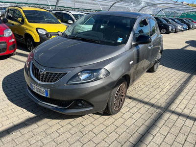 Lancia Ypsilon 1.0 FireFly 5 porte S&amp;S Hybrid Ecochic A. Ferretti del 2024 usata a Milano