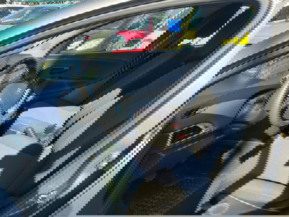 Lancia Ypsilon usata a Milano (11)