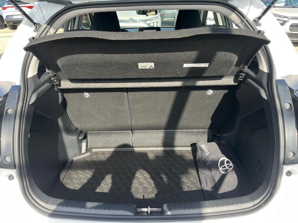 Toyota Yaris usata a Milano (10)