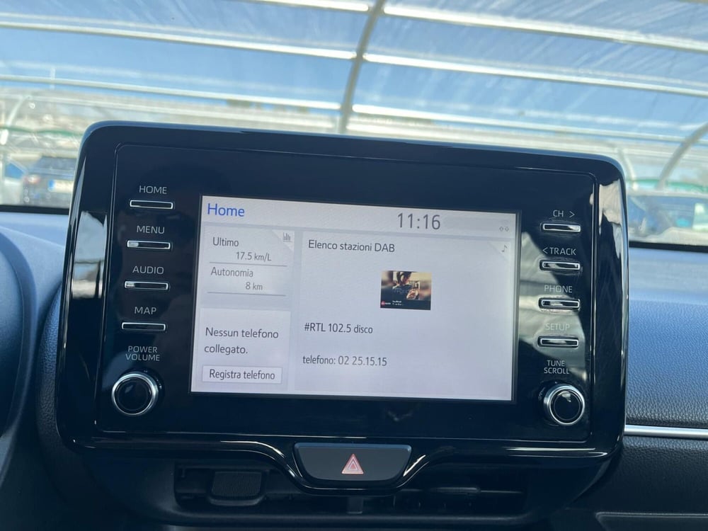 Toyota Yaris usata a Milano (16)