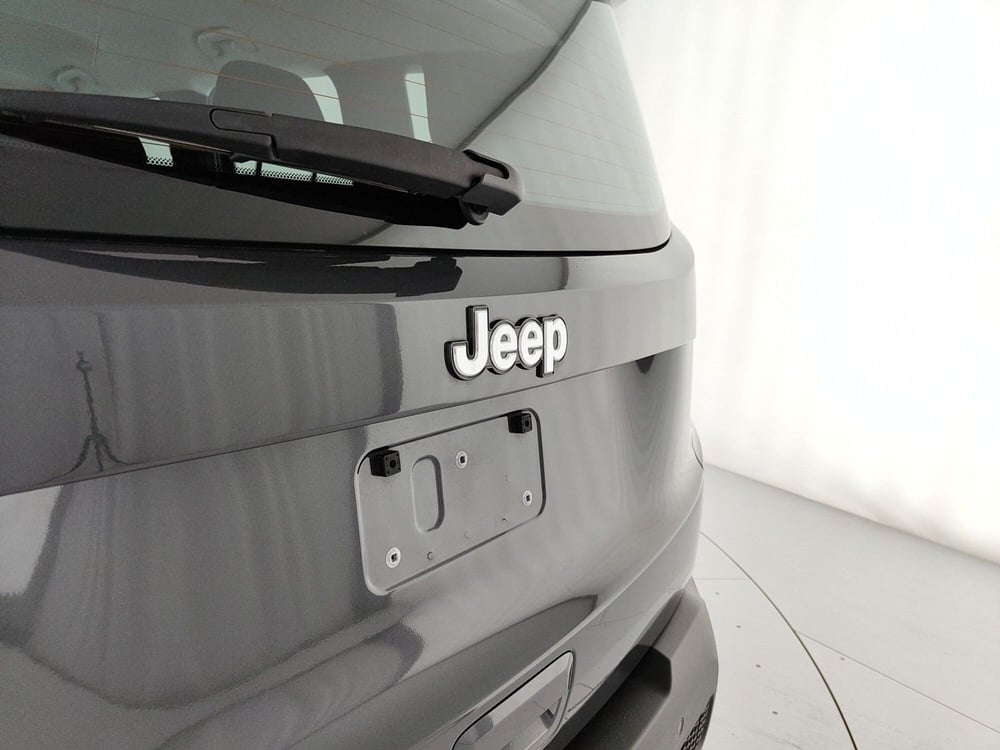Jeep Renegade nuova a Caserta (10)