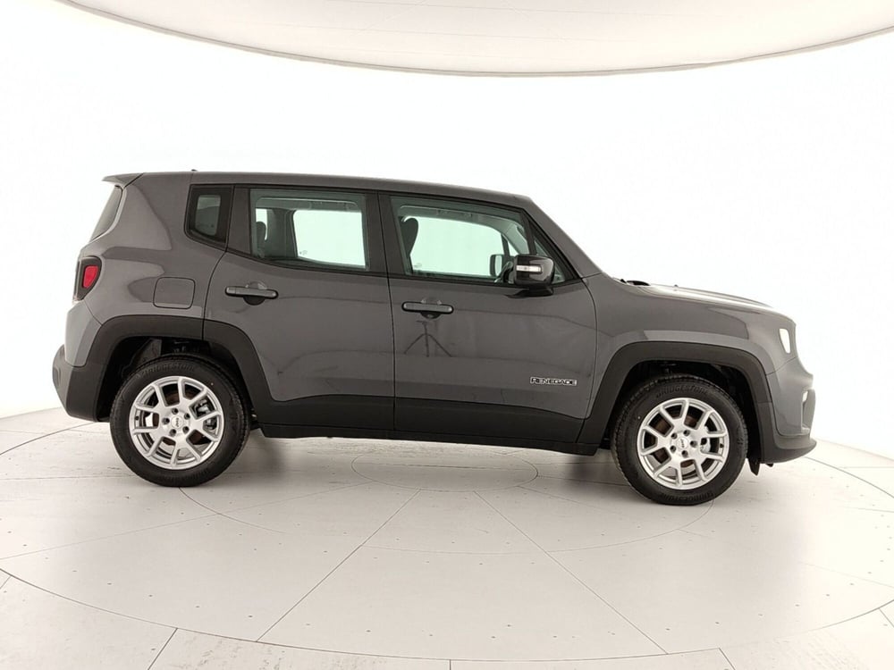 Jeep Renegade nuova a Caserta (7)
