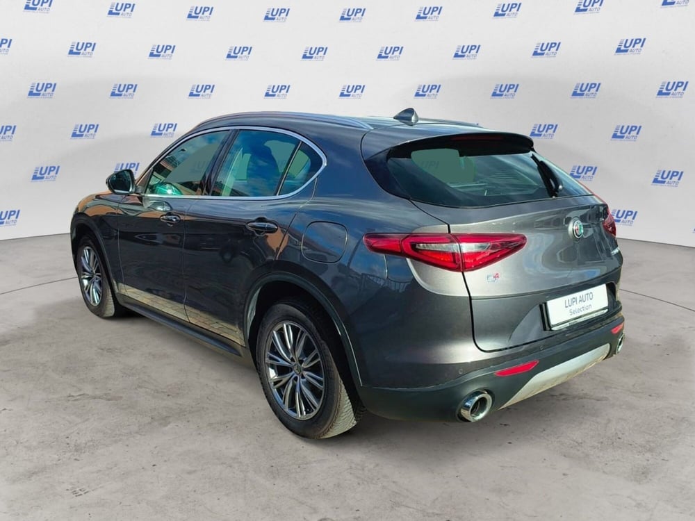 Alfa Romeo Stelvio usata a Prato (2)