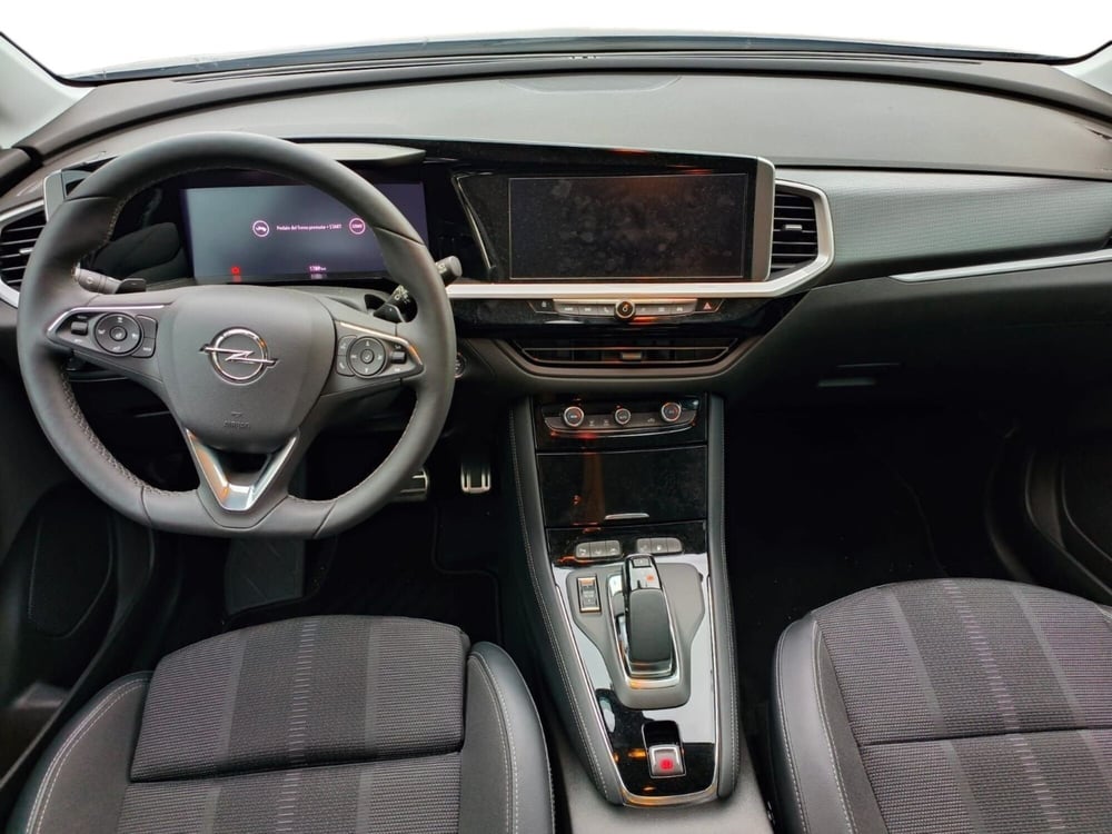 Opel Grandland usata a Prato (8)