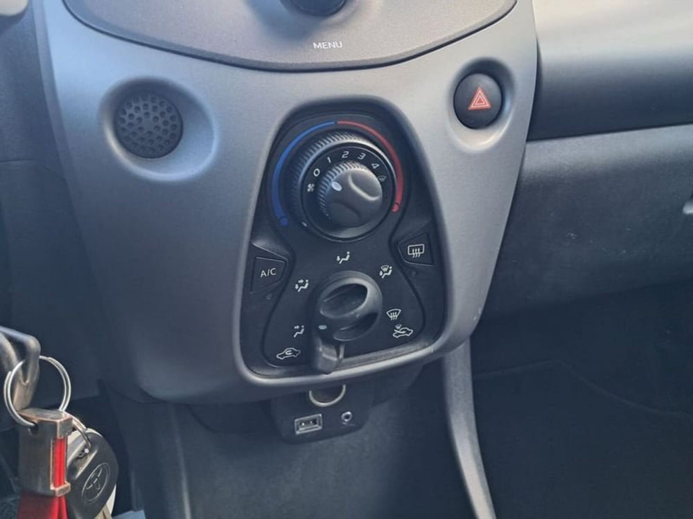 Toyota Aygo usata a Cagliari (11)