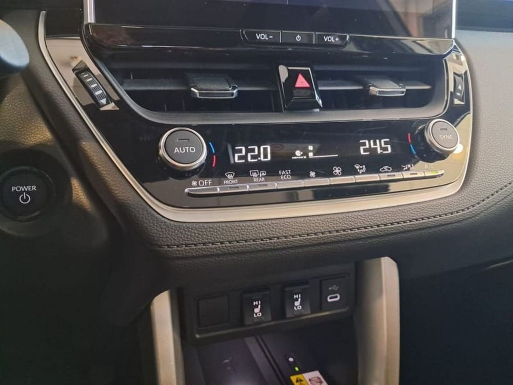 Toyota Corolla Cross Hybrid usata a Cagliari (20)