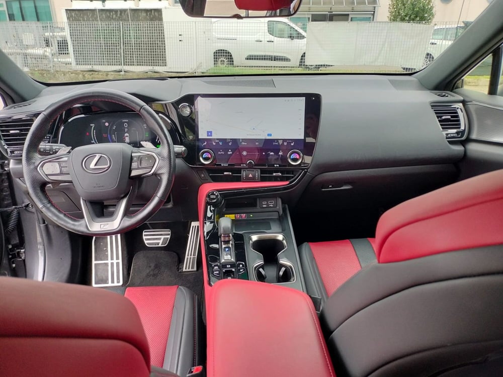 Lexus NX usata a Modena (12)