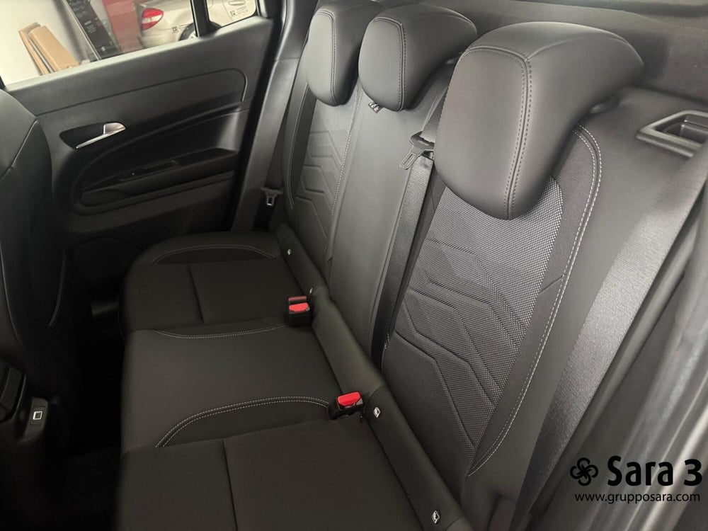 Jeep Avenger nuova a Benevento (11)