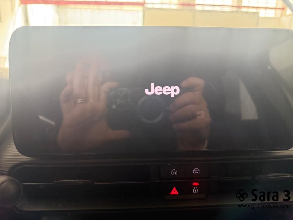 Jeep Avenger nuova a Benevento (13)