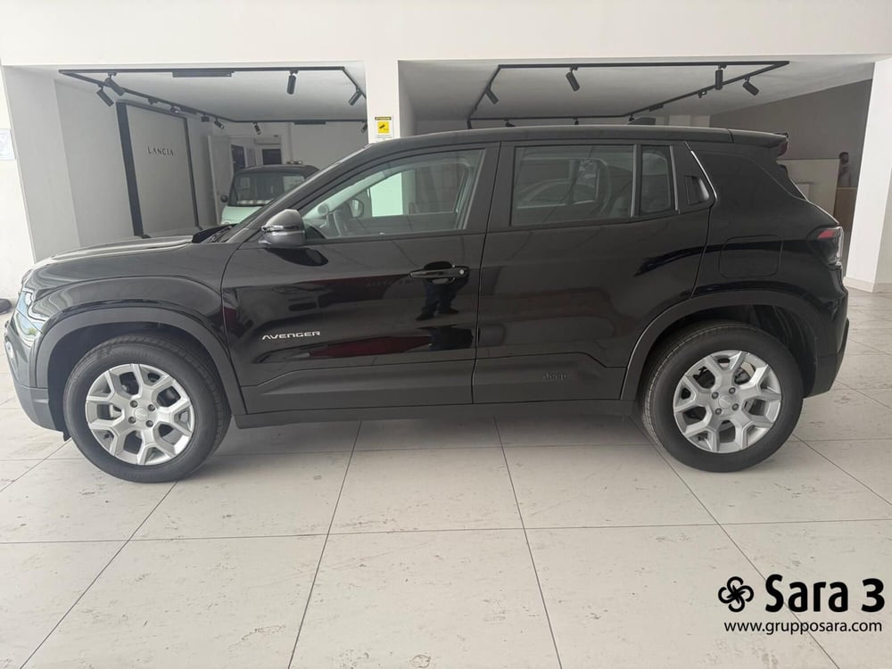 Jeep Avenger nuova a Benevento (4)