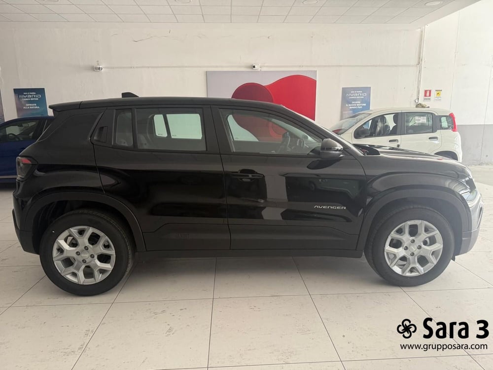 Jeep Avenger nuova a Benevento (5)