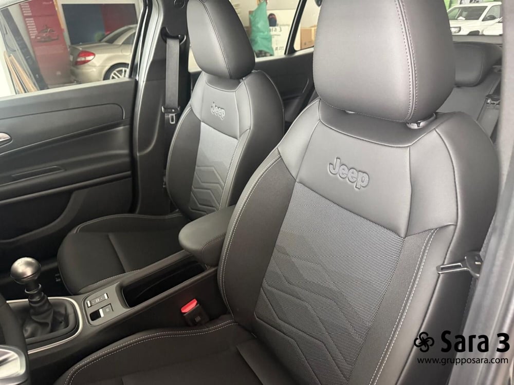 Jeep Avenger nuova a Benevento (9)