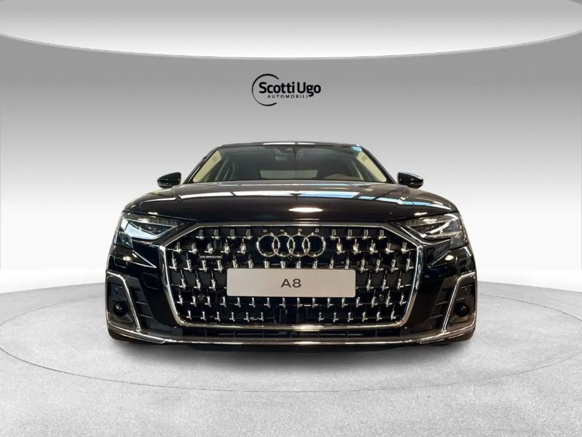 Audi A8 nuova a Livorno (3)