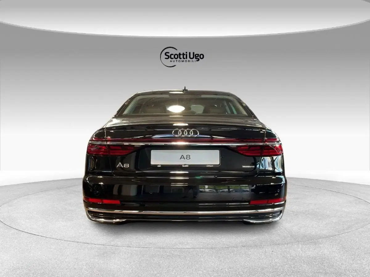 Audi A8 nuova a Livorno (4)