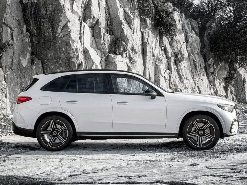 Mercedes-Benz GLC SUV nuova a Firenze (5)