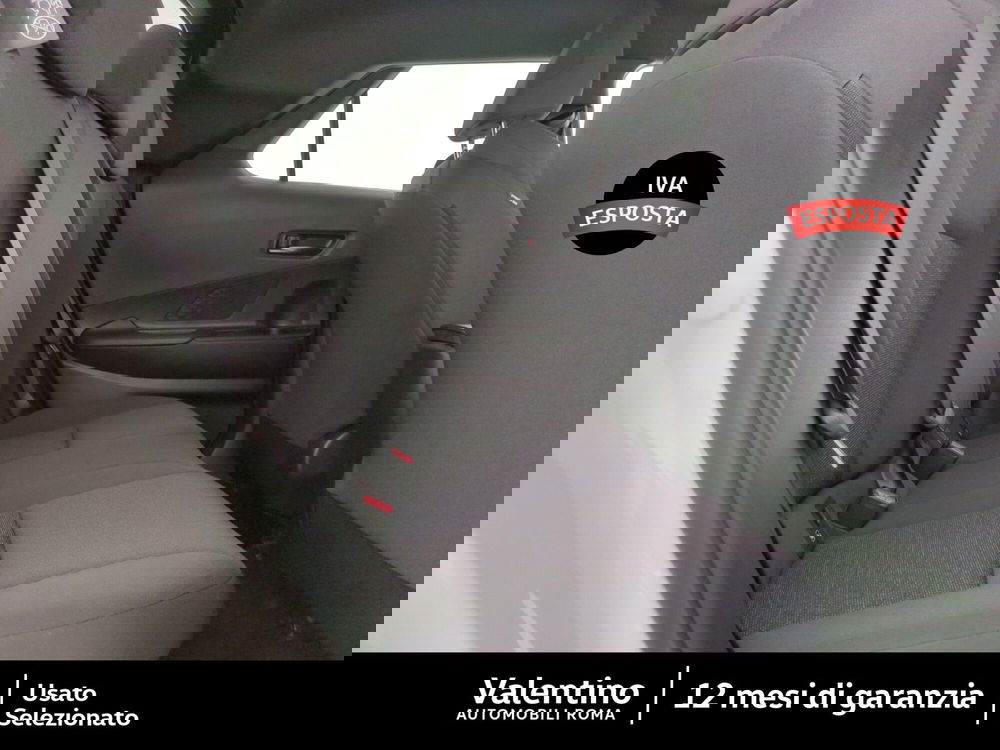 Toyota Toyota C-HR nuova a Roma (11)