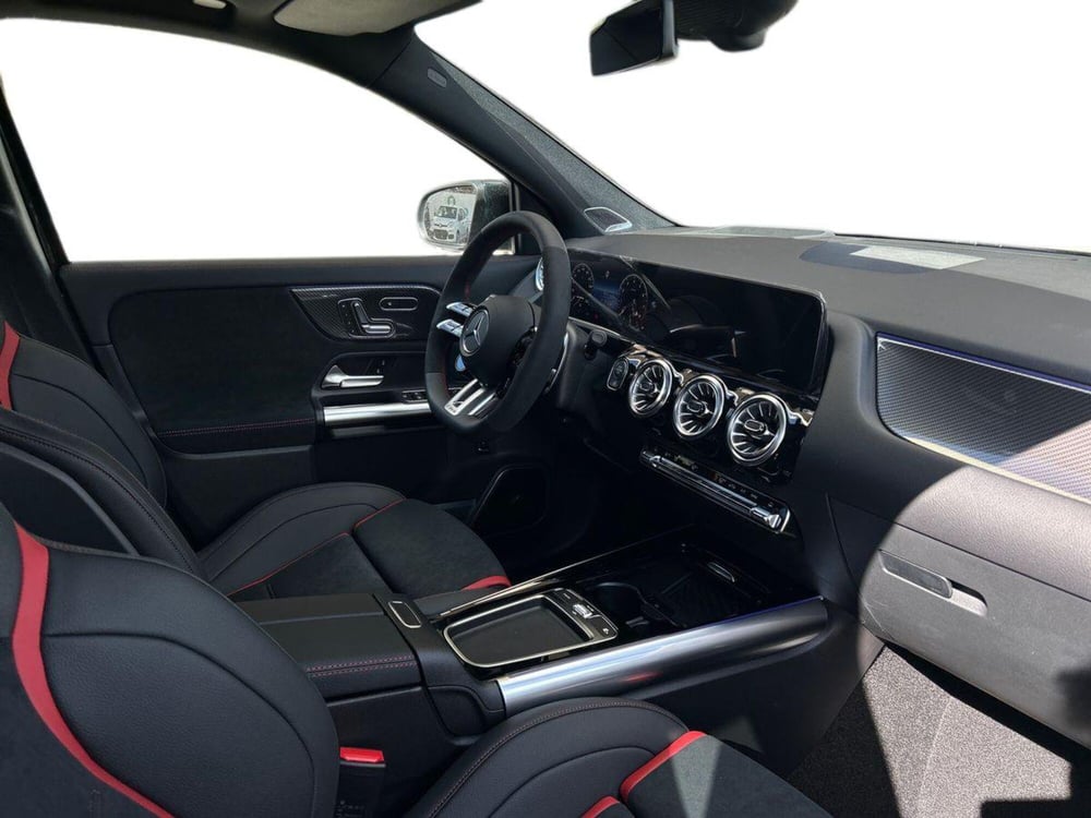 Mercedes-Benz GLA SUV usata a Bari (15)