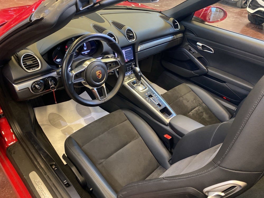 Porsche 718 Boxster  usata a Pescara (8)