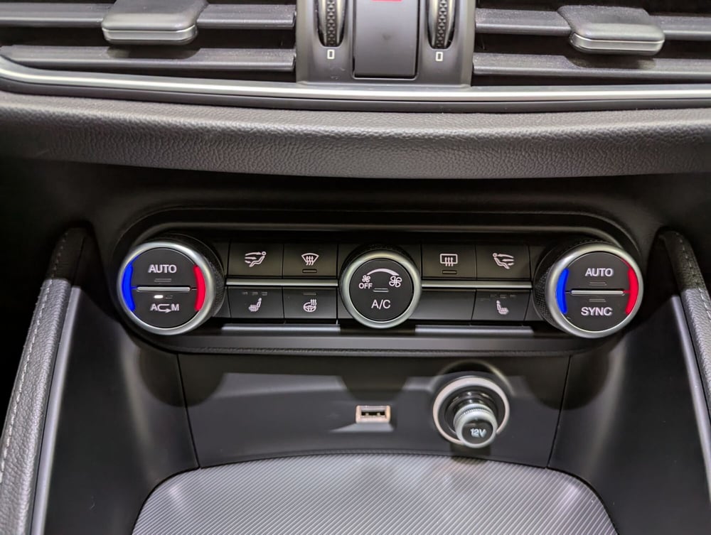 Alfa Romeo Stelvio usata a Bolzano (14)