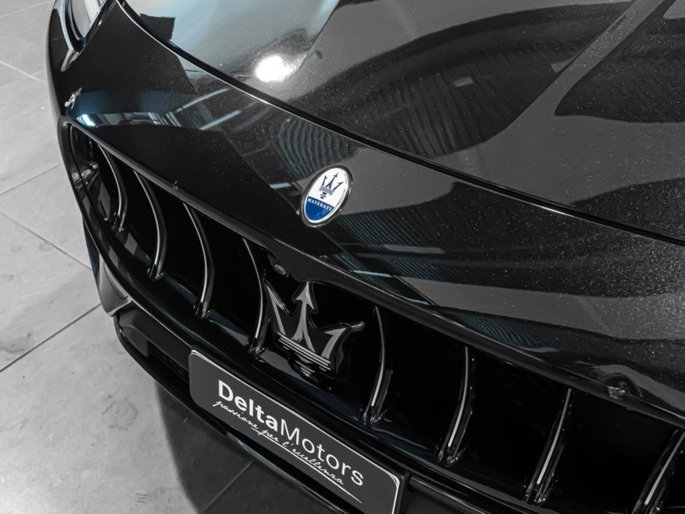 Maserati Grecale usata a Macerata (5)