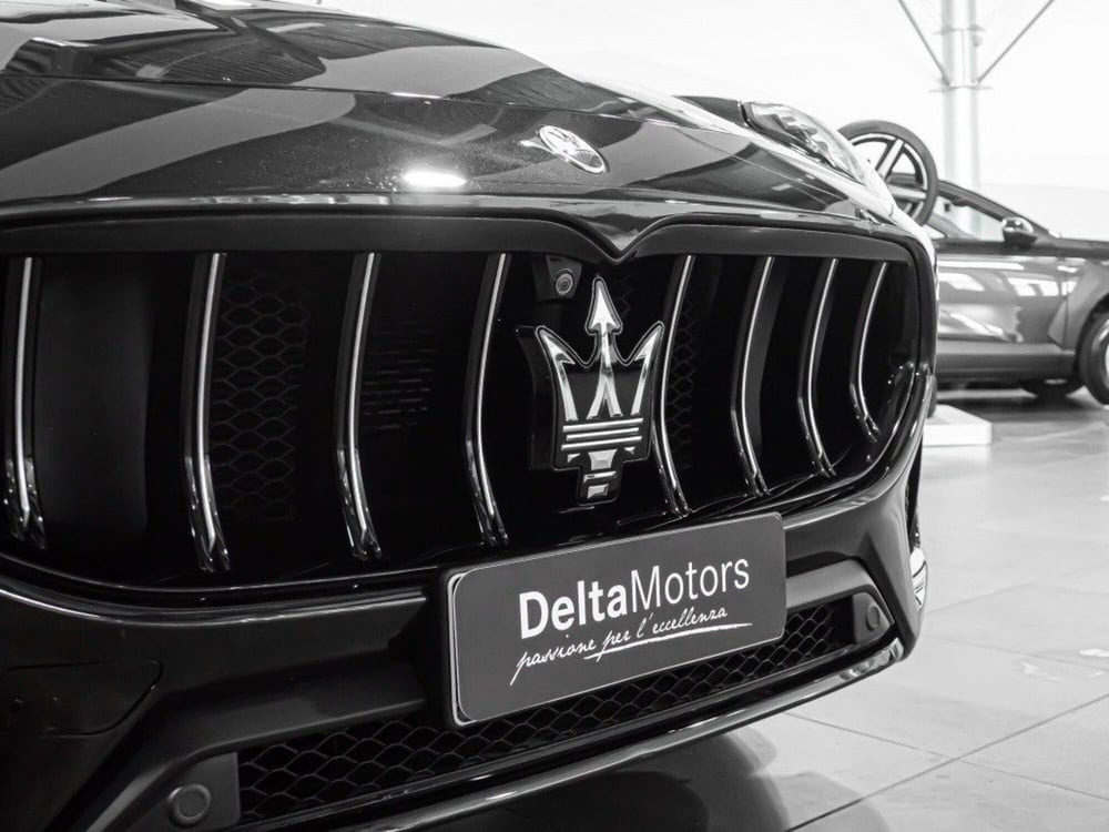 Maserati Grecale usata a Macerata (6)