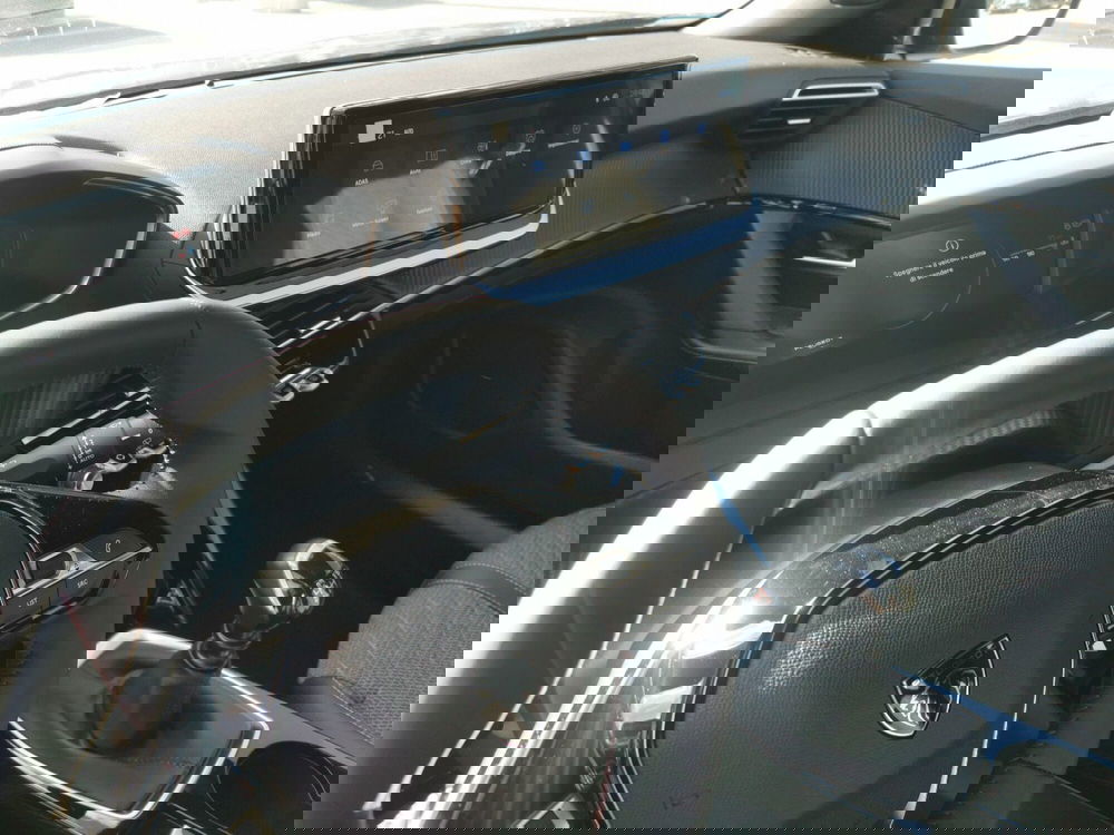 Peugeot 2008 nuova a Taranto (11)