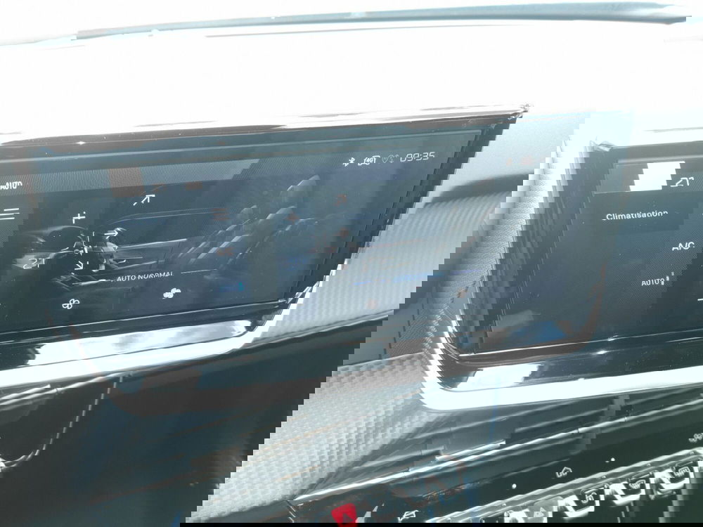 Peugeot 2008 nuova a Taranto (14)