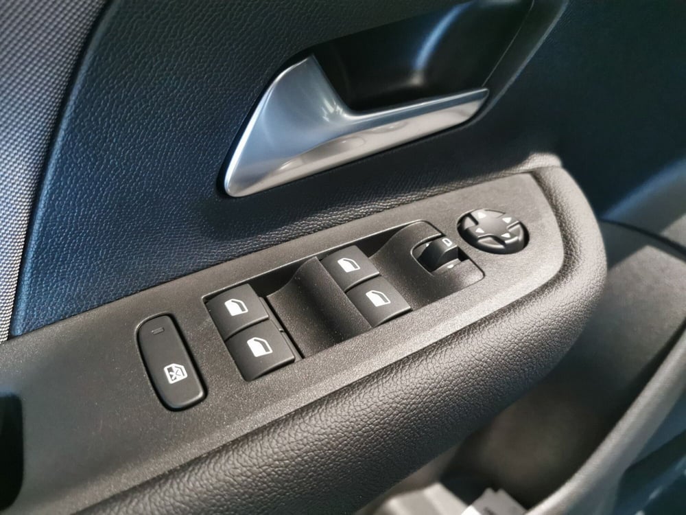 Opel Mokka nuova a Taranto (16)