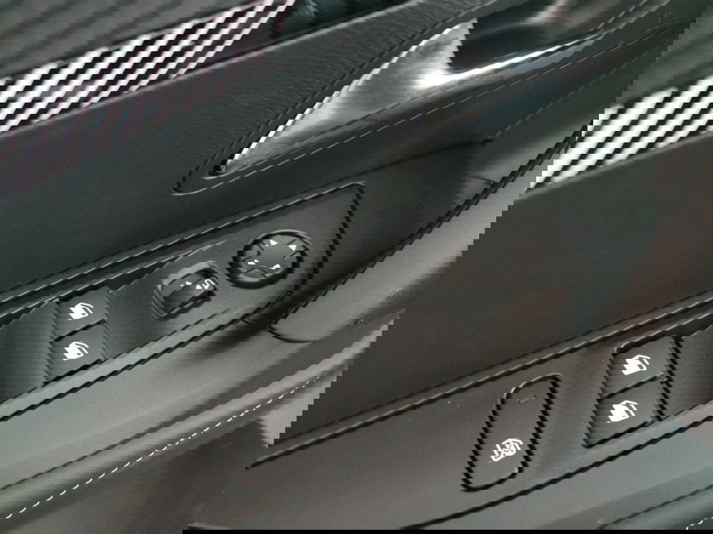 Peugeot 2008 nuova a Taranto (14)