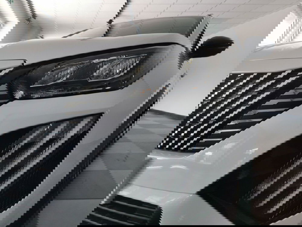 Peugeot 2008 nuova a Taranto (20)